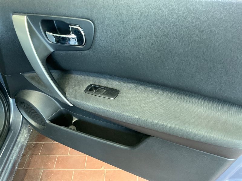 Nissan Qashqai 2.0 Acenta 2008 – снимка 37