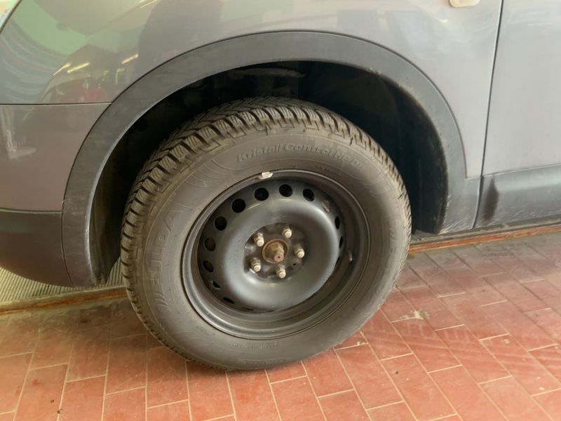 Nissan Qashqai 2.0 Acenta 2008 – снимка 3