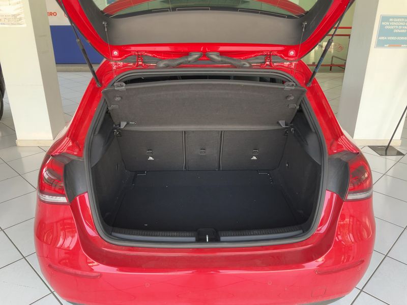 Mercedes-Benz A-Klasse A 180 d 2018 – снимка 15