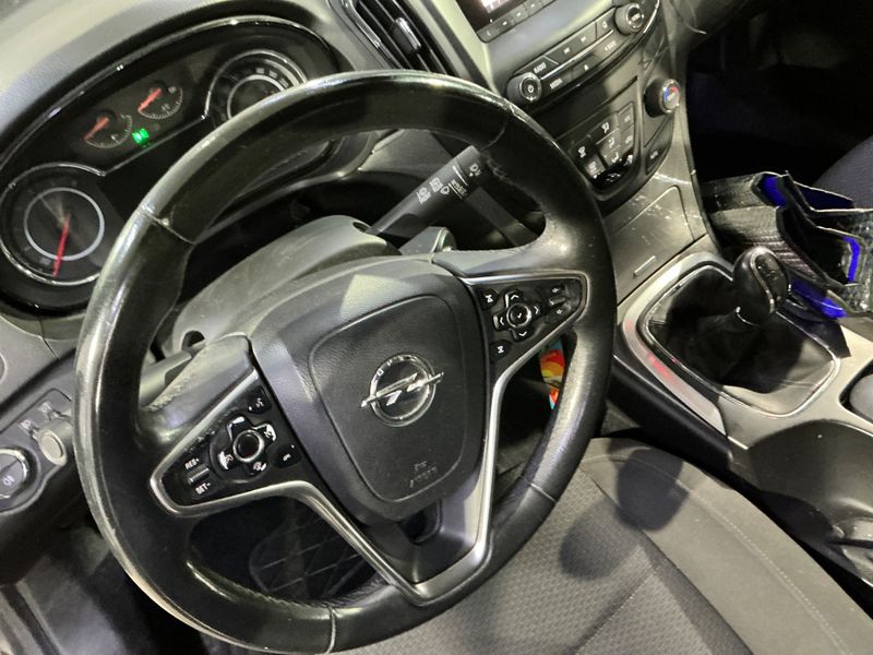 Opel Insignia 2.0 CDTI Selective 2015 – снимка 27