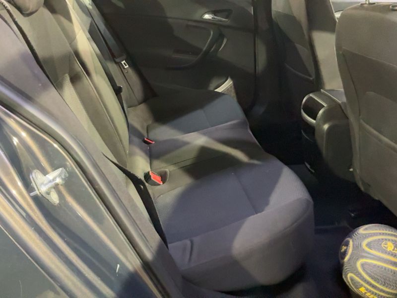 Opel Insignia 2.0 CDTI Selective 2015 – снимка 19