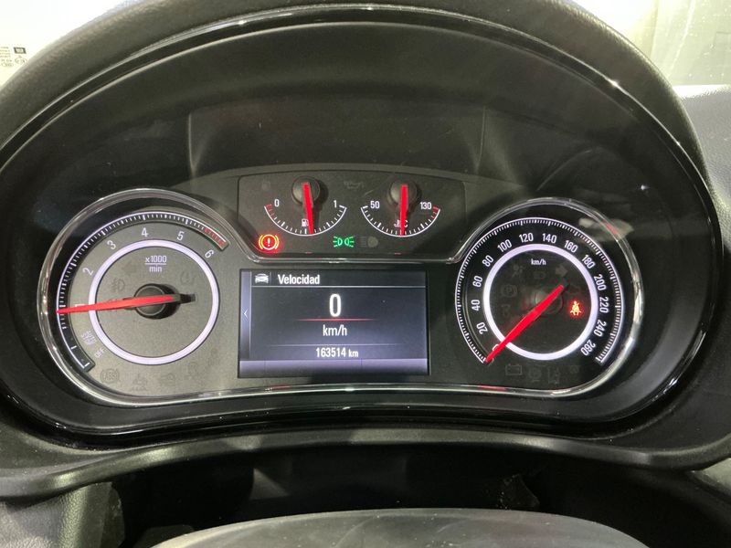Opel Insignia 2.0 CDTI Selective 2015 – снимка 18