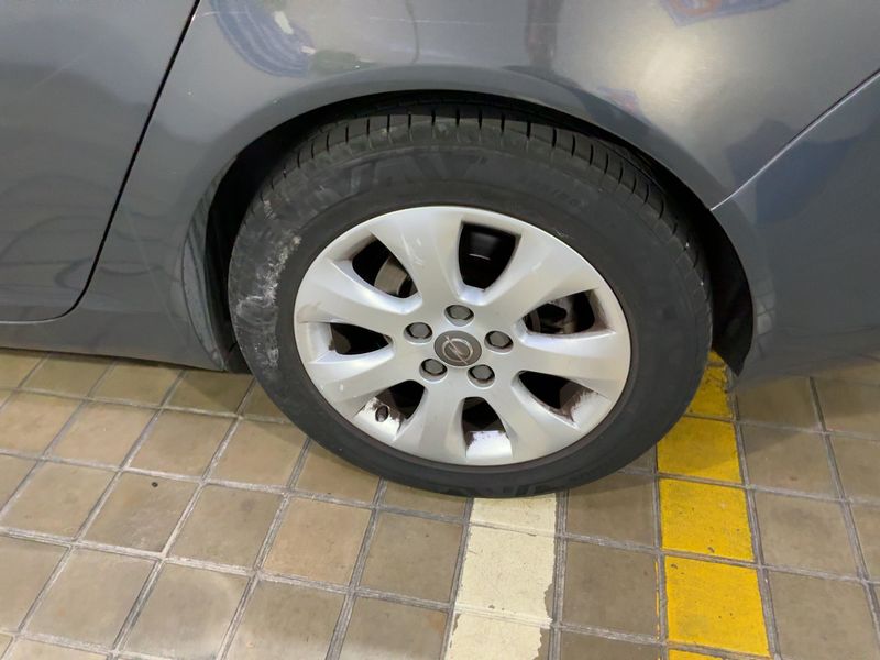 Opel Insignia 2.0 CDTI Selective 2015 – снимка 5