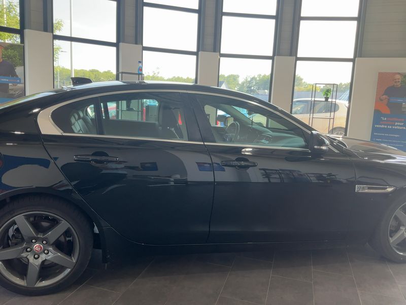 Jaguar XE 20d Prestige 2016 – снимка 10