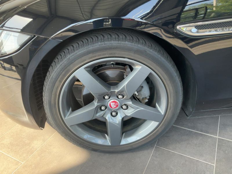 Jaguar XE 20d Prestige 2016 – снимка 3