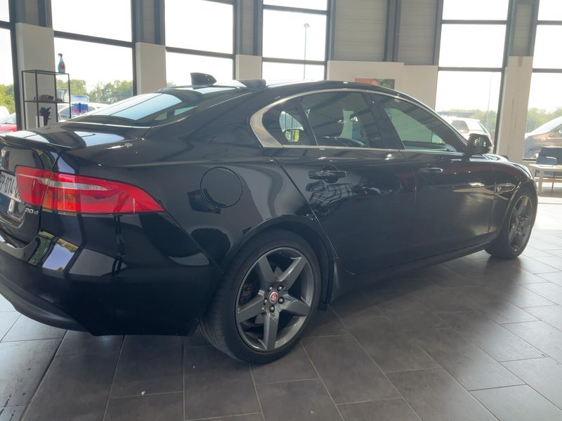 Jaguar XE 20d Prestige 2016 – снимка 8