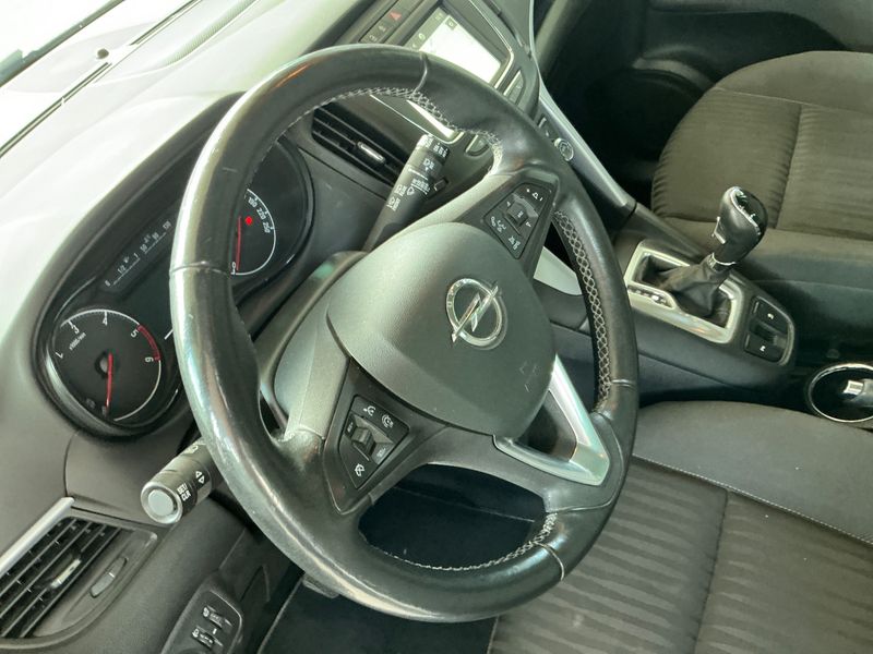 Opel Zafira Tourer 2.0 CDTI Active 2018 – снимка 24