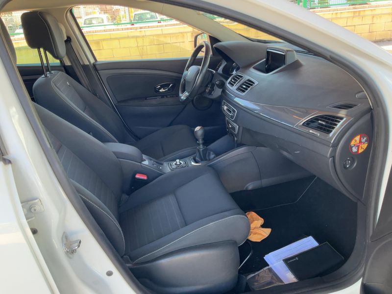 Renault Megane 1.5 dCi Limited 2016 – снимка 16