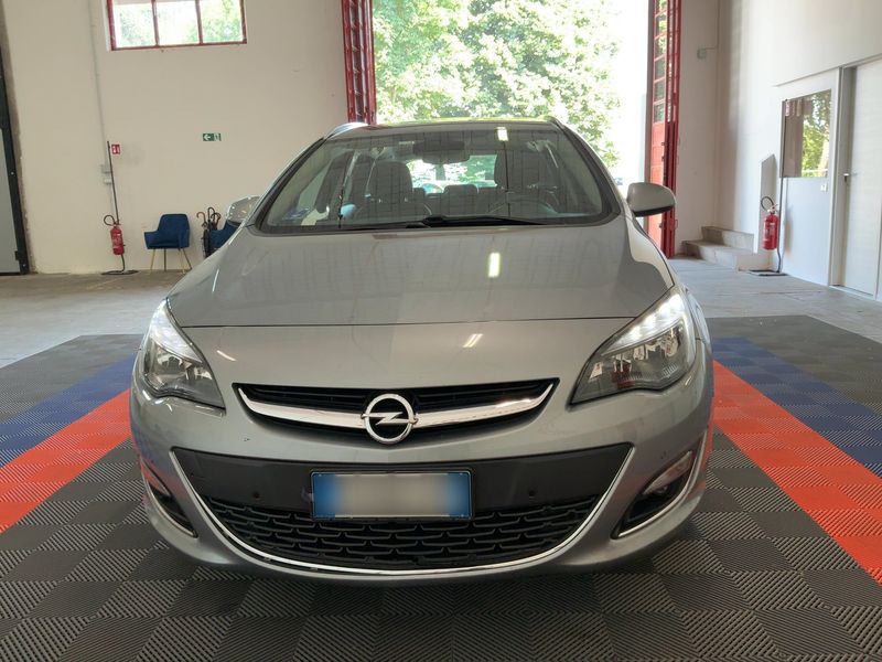 Opel Astra 1.6 CDTI Cosmo 2015 – снимка 9