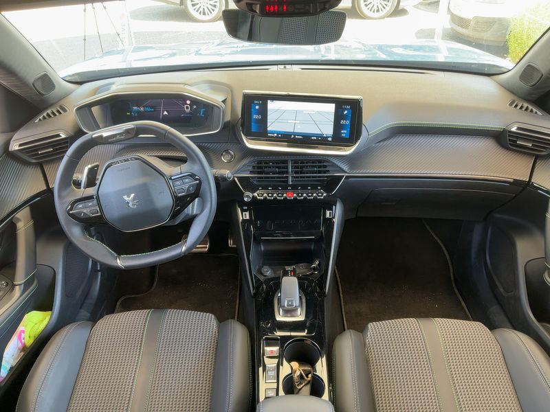 Peugeot 2008 1.2 PureTech GT 2022 – снимка 17