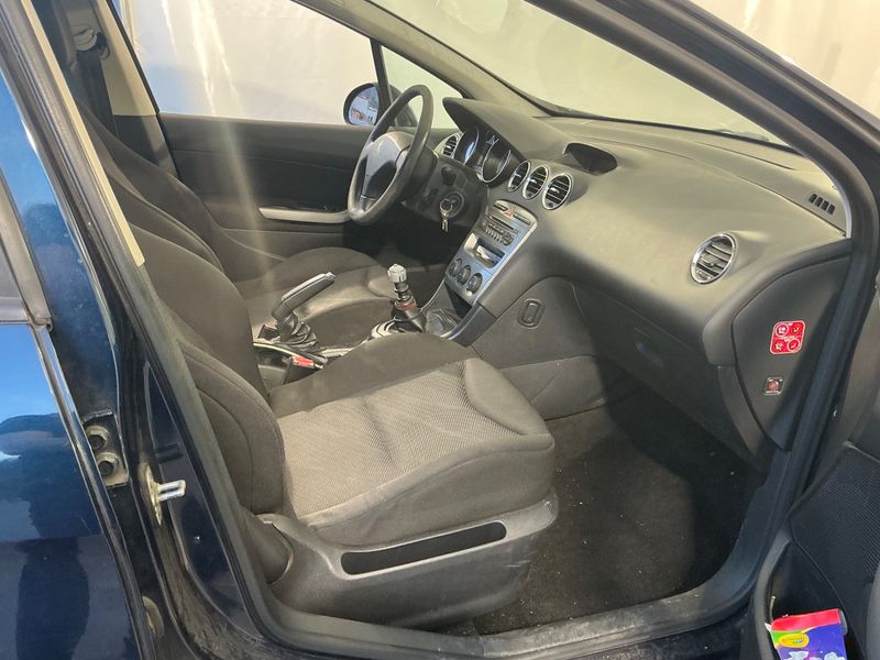 Peugeot 308 1.6 HDi Tecno 2010 – снимка 3
