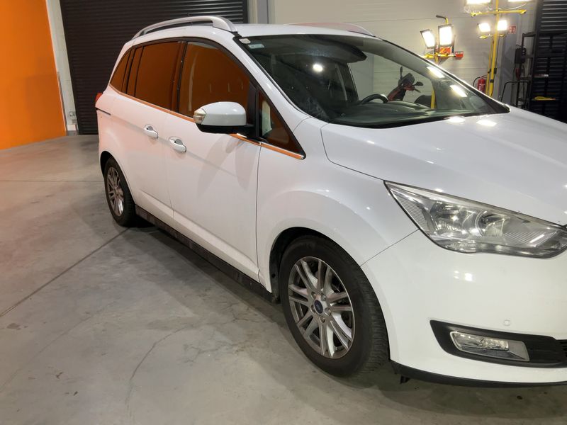 Ford Grand C-Max 1.0 EcoBoost Titanium 2017 – снимка 12