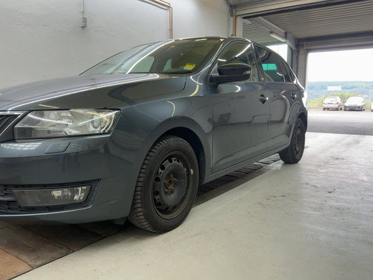 Skoda Rapid Spaceback 1.4 TDI Edition 2015 – снимка 2
