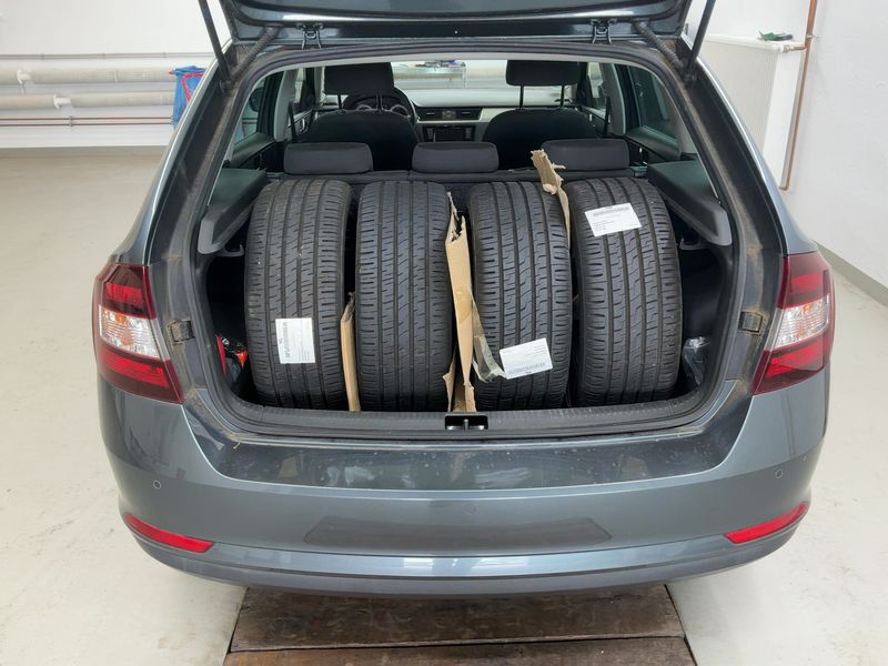 Skoda Rapid Spaceback 1.4 TDI Edition 2015 – снимка 16