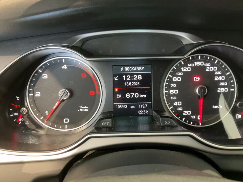 Audi A4 Allroad 2.0 TDI 2013 – снимка 19