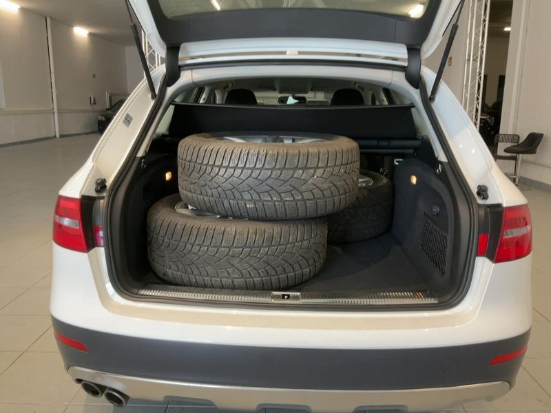 Audi A4 Allroad 2.0 TDI 2013 – снимка 16