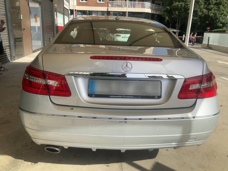 Mercedes-Benz E-Klasse E 250 CGI BlueEfficiency Avantgarde 2011 – снимка 7