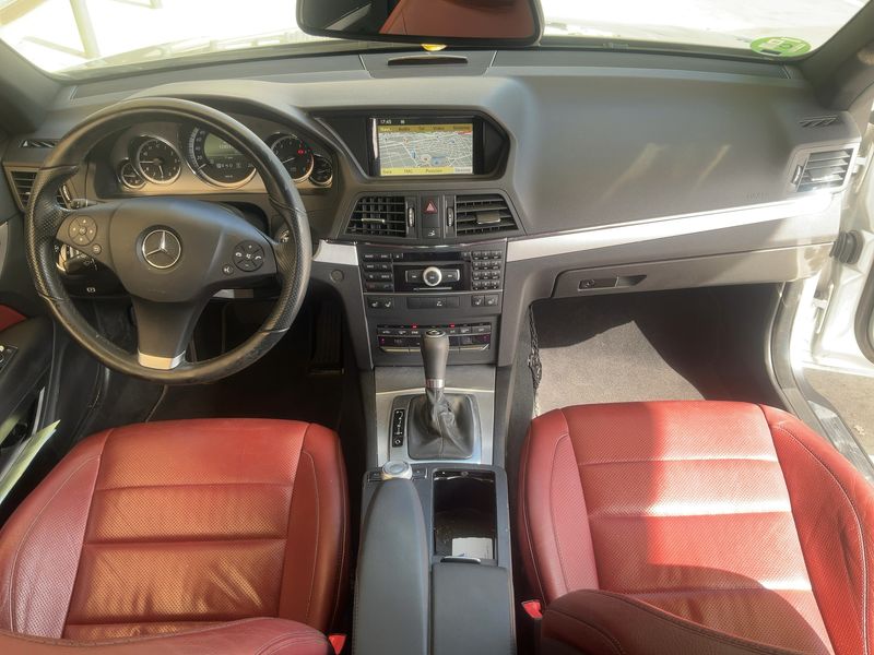 Mercedes-Benz E-Klasse E 250 CGI BlueEfficiency Avantgarde 2011 – снимка 17