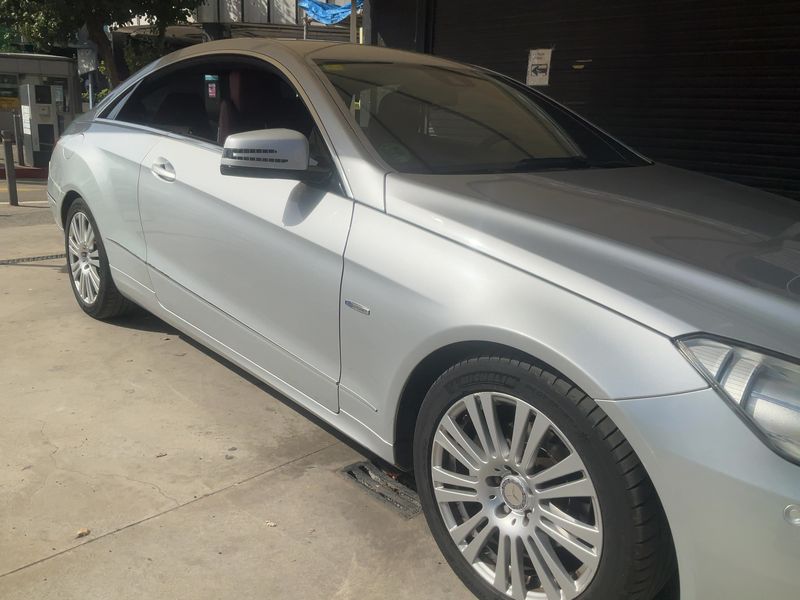 Mercedes-Benz E-Klasse E 250 CGI BlueEfficiency Avantgarde 2011 – снимка 12