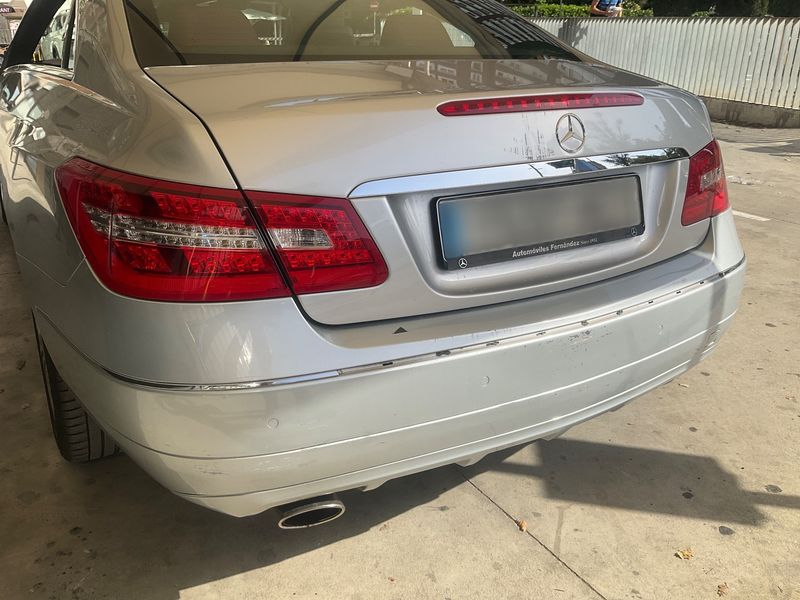 Mercedes-Benz E-Klasse E 250 CGI BlueEfficiency Avantgarde 2011 – снимка 26