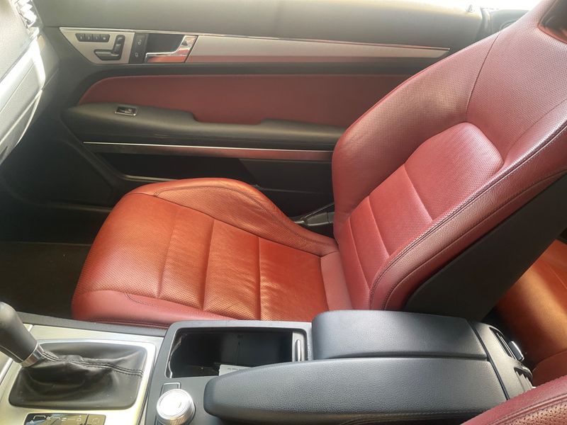 Mercedes-Benz E-Klasse E 250 CGI BlueEfficiency Avantgarde 2011 – снимка 23