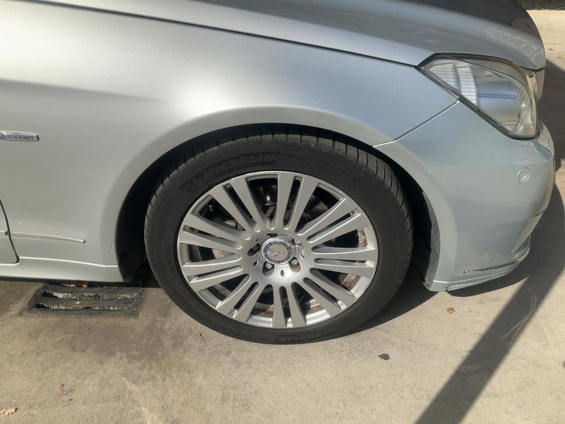 Mercedes-Benz E-Klasse E 250 CGI BlueEfficiency Avantgarde 2011 – снимка 11