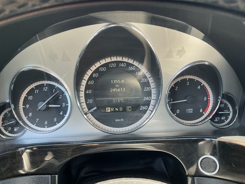 Mercedes-Benz E-Klasse E 220 CDI BlueEfficiency Avantgarde 2009 – снимка 18