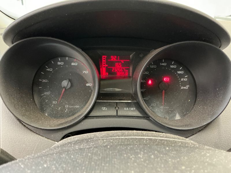 Seat Ibiza 1.4 Reference 2011 – снимка 4