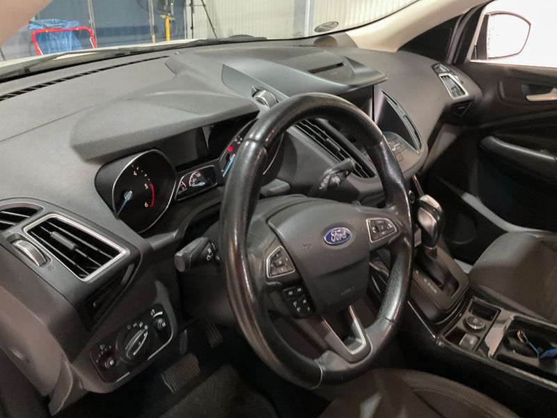 Ford Kuga 2.0 TDCi Titanium 2018 – снимка 27