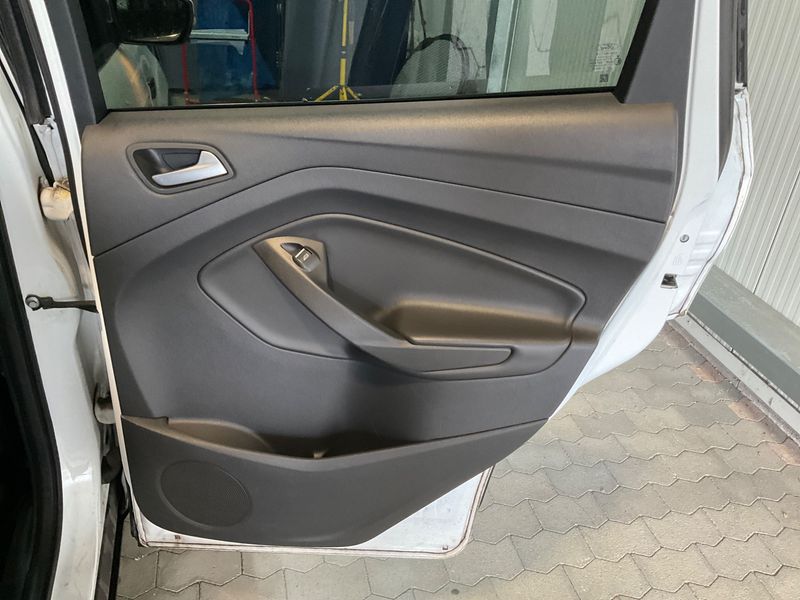 Ford Kuga 2.0 TDCi Titanium 2018 – снимка 28