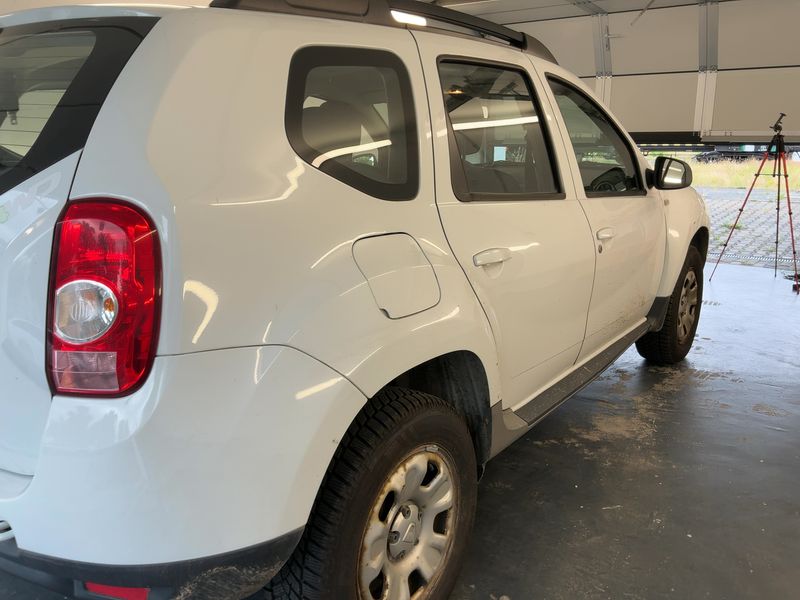 Dacia Duster 1.5 dCi Laureate 4x4 2012 – снимка 8