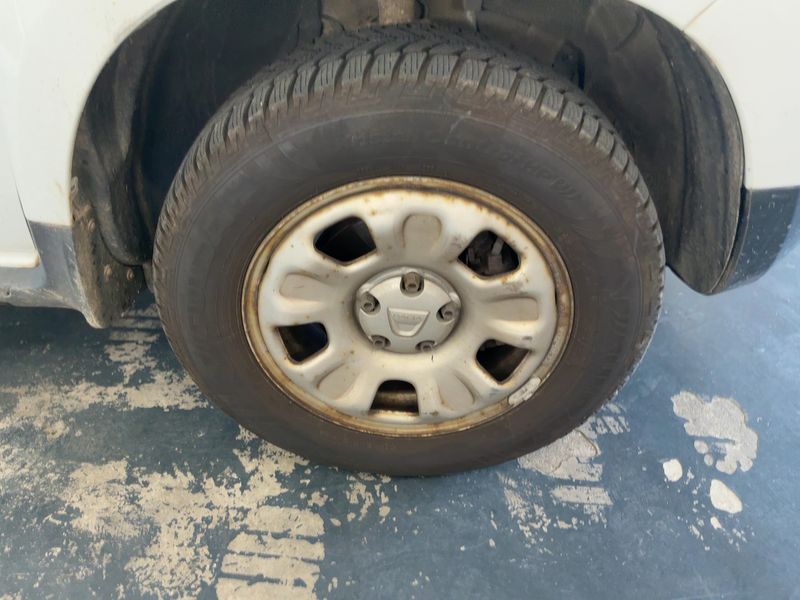 Dacia Duster 1.5 dCi Laureate 4x4 2012 – снимка 11