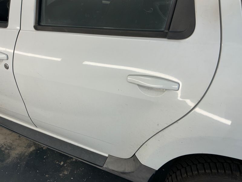 Dacia Duster 1.5 dCi Laureate 4x4 2012 – снимка 26