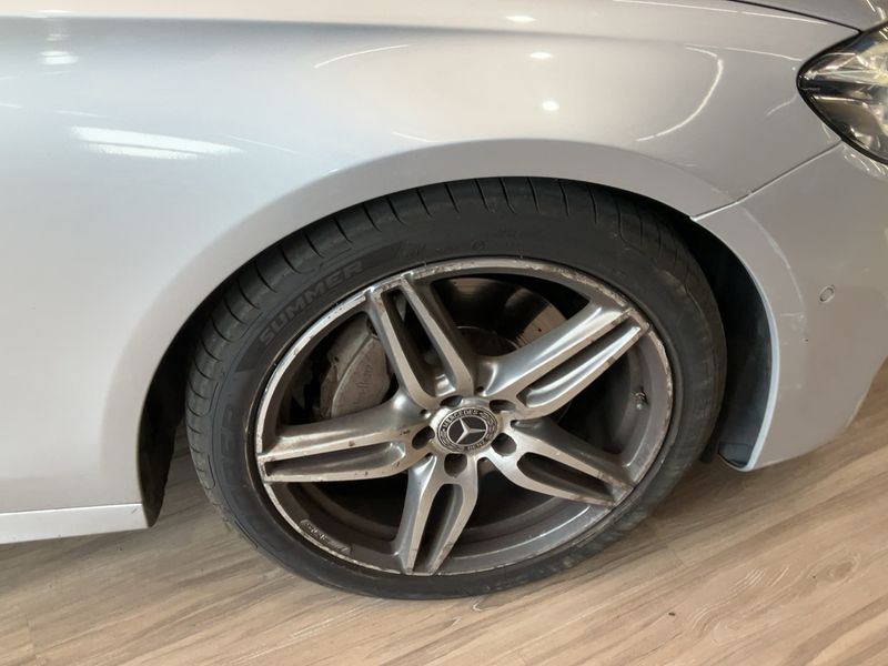 Mercedes-Benz E-Klasse E 220 d AMG Line 2018 – снимка 11