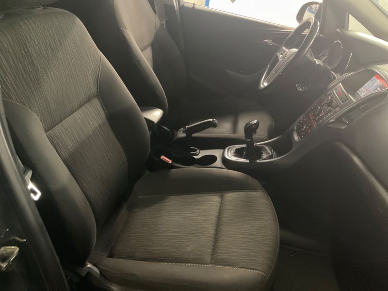 Opel Astra 1.6 CDTI DPF Edition 2014 – снимка 3