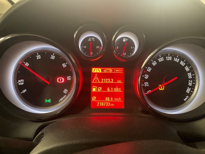 Opel Astra 1.6 CDTI DPF Edition 2014 – снимка 4