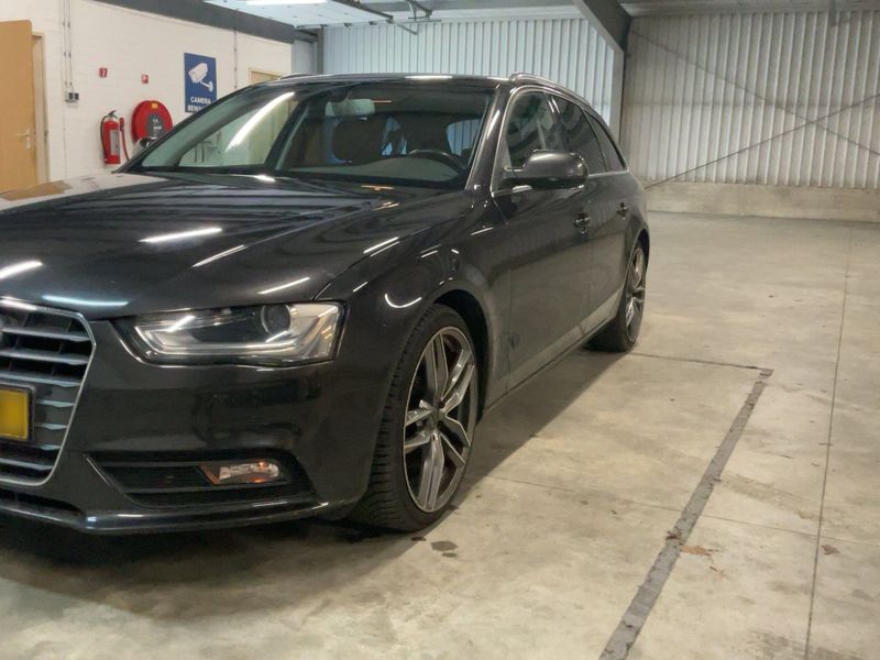 Audi A4 1.8 TFSI Ambition 2014 – снимка 2