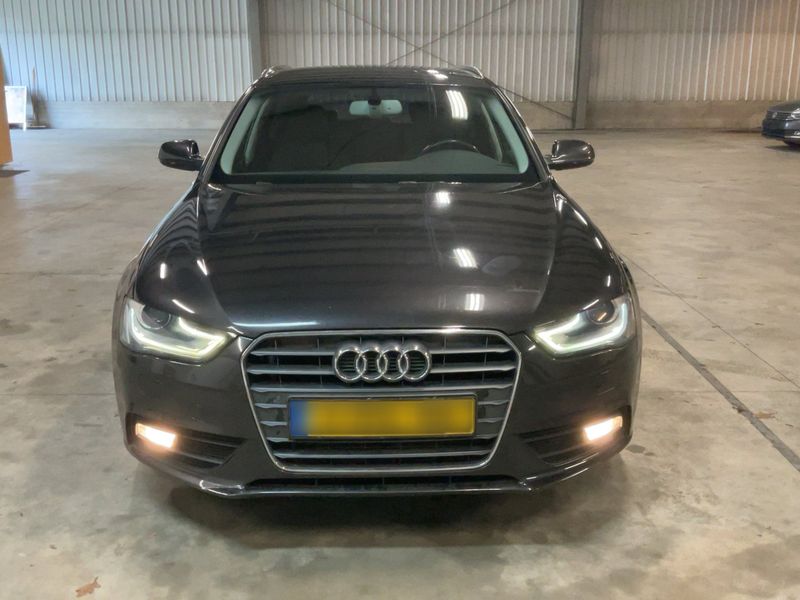 Audi A4 1.8 TFSI Ambition 2014 – снимка 14