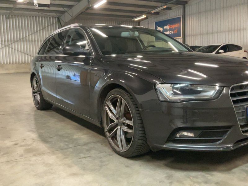 Audi A4 1.8 TFSI Ambition 2014 – снимка 12