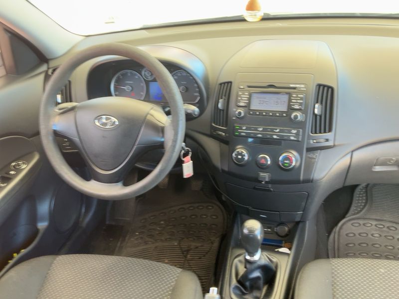 Hyundai i30 1.6 CRDi Classic 2011 – снимка 17