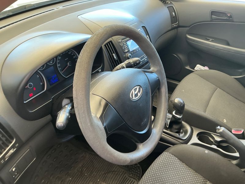 Hyundai i30 1.6 CRDi Classic 2011 – снимка 27