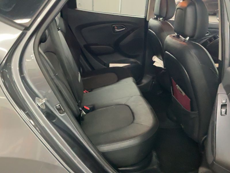 Hyundai ix35 1.7 CRDi XPossible 2WD 2014 – снимка 19