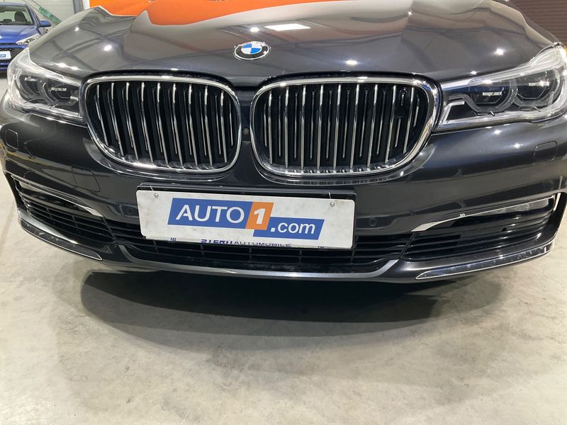 BMW 7er 750i xDrive 2017 – снимка 43