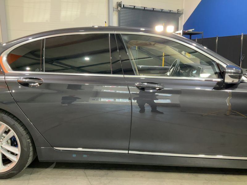 BMW 7er 750i xDrive 2017 – снимка 10