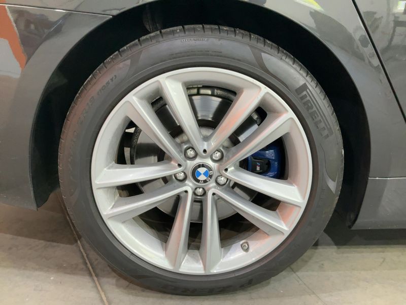 BMW 7er 750i xDrive 2017 – снимка 9
