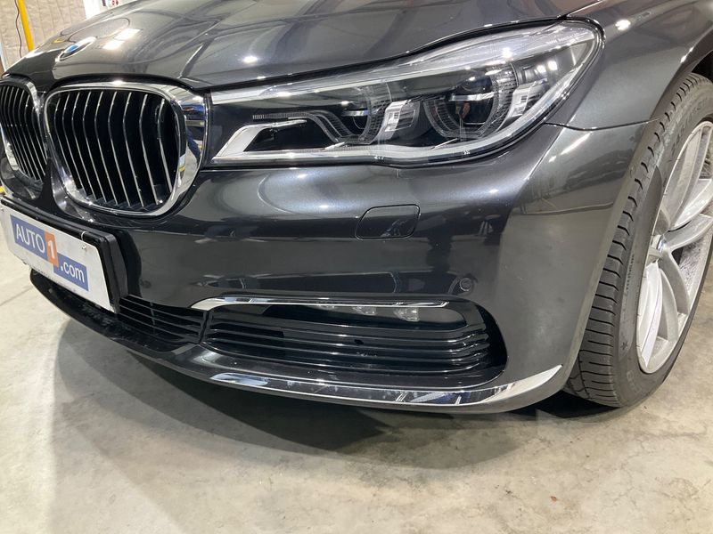 BMW 7er 750i xDrive 2017 – снимка 42