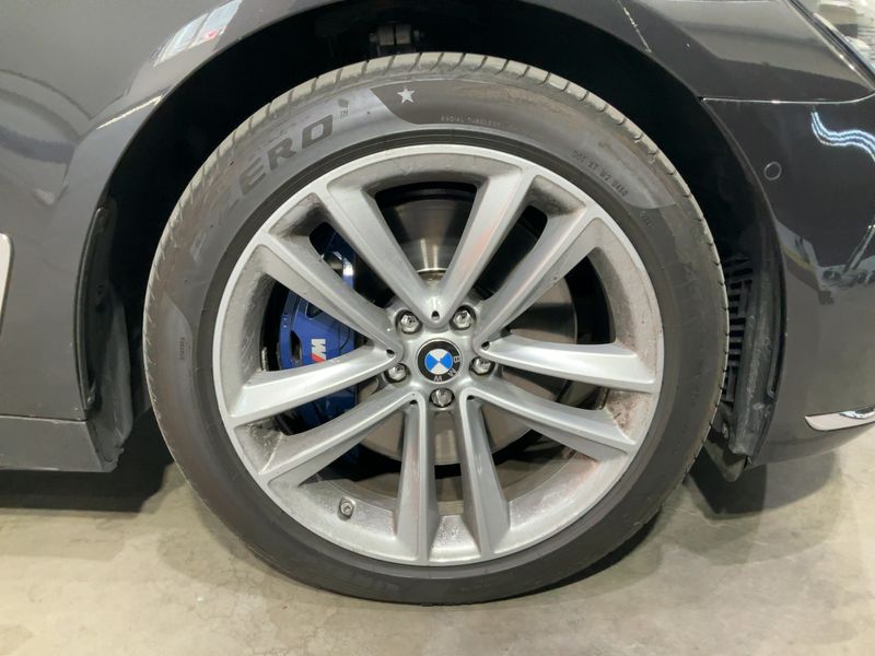 BMW 7er 750i xDrive 2017 – снимка 11