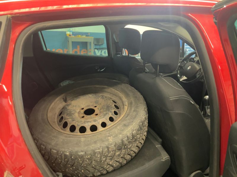 Renault Clio 1.5 dCi Limited 2014 – снимка 19