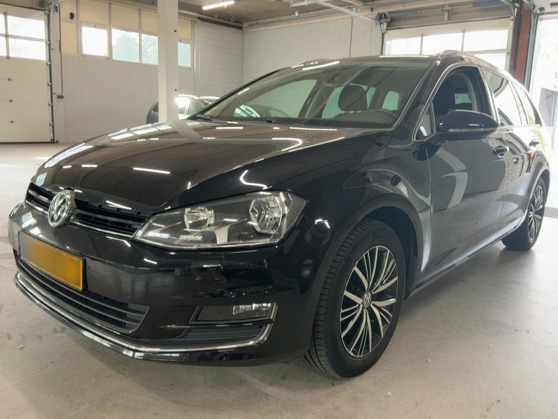 Volkswagen Golf VII 1.6 TDI Allstar BlueMotion Tech 2017 – снимка 1