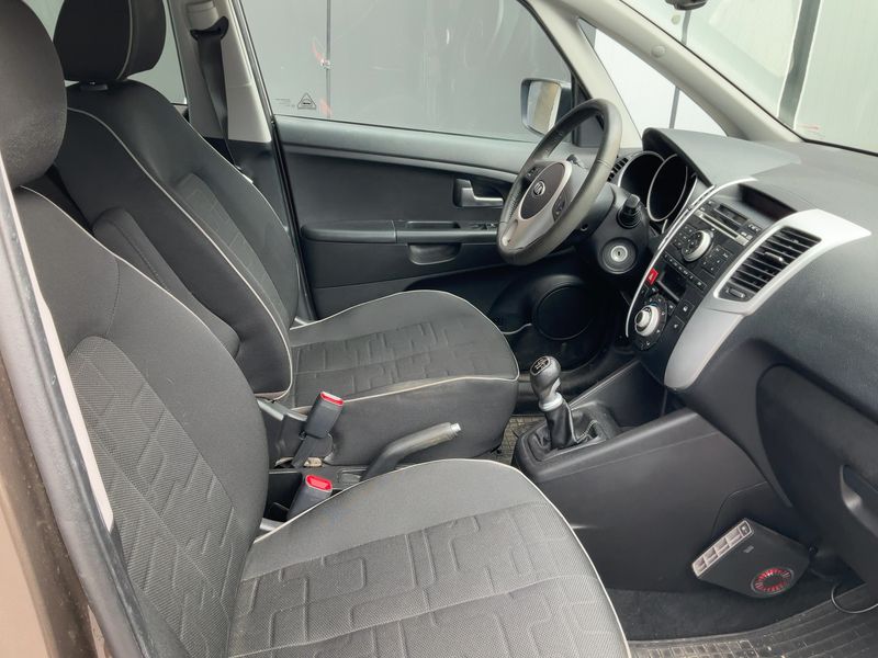 Kia Venga 1.4 Attract 2012 – снимка 17